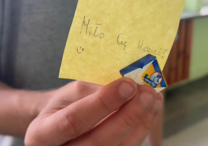 Karteczka z napisem miło Cię widzieć