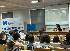 Uczniowie na warsztatach