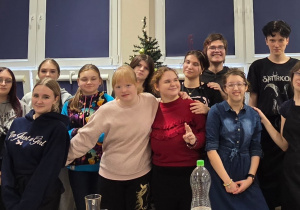 Uczniowie biorący udział w wolontariacie