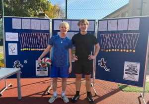 uczestnicy wydarzenia sportowo-rekreacyjnego „Aktywny Orlik”, zorganizowanego 3 października